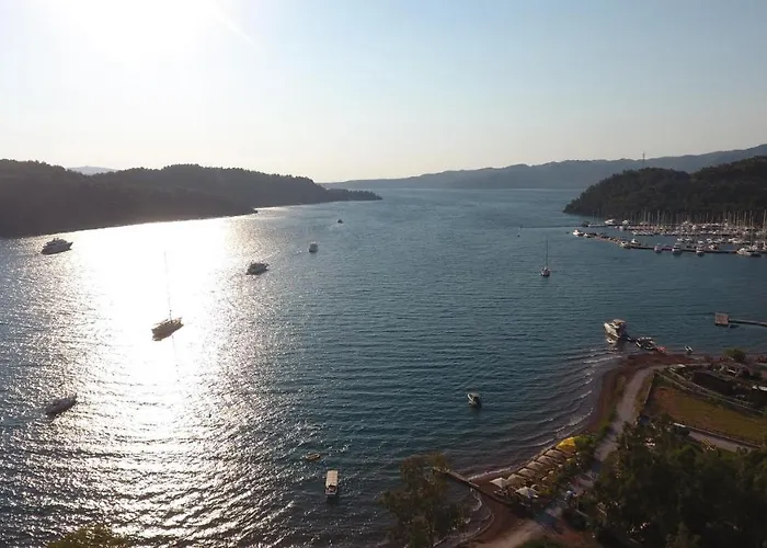 Marimare & فندق مرمريس